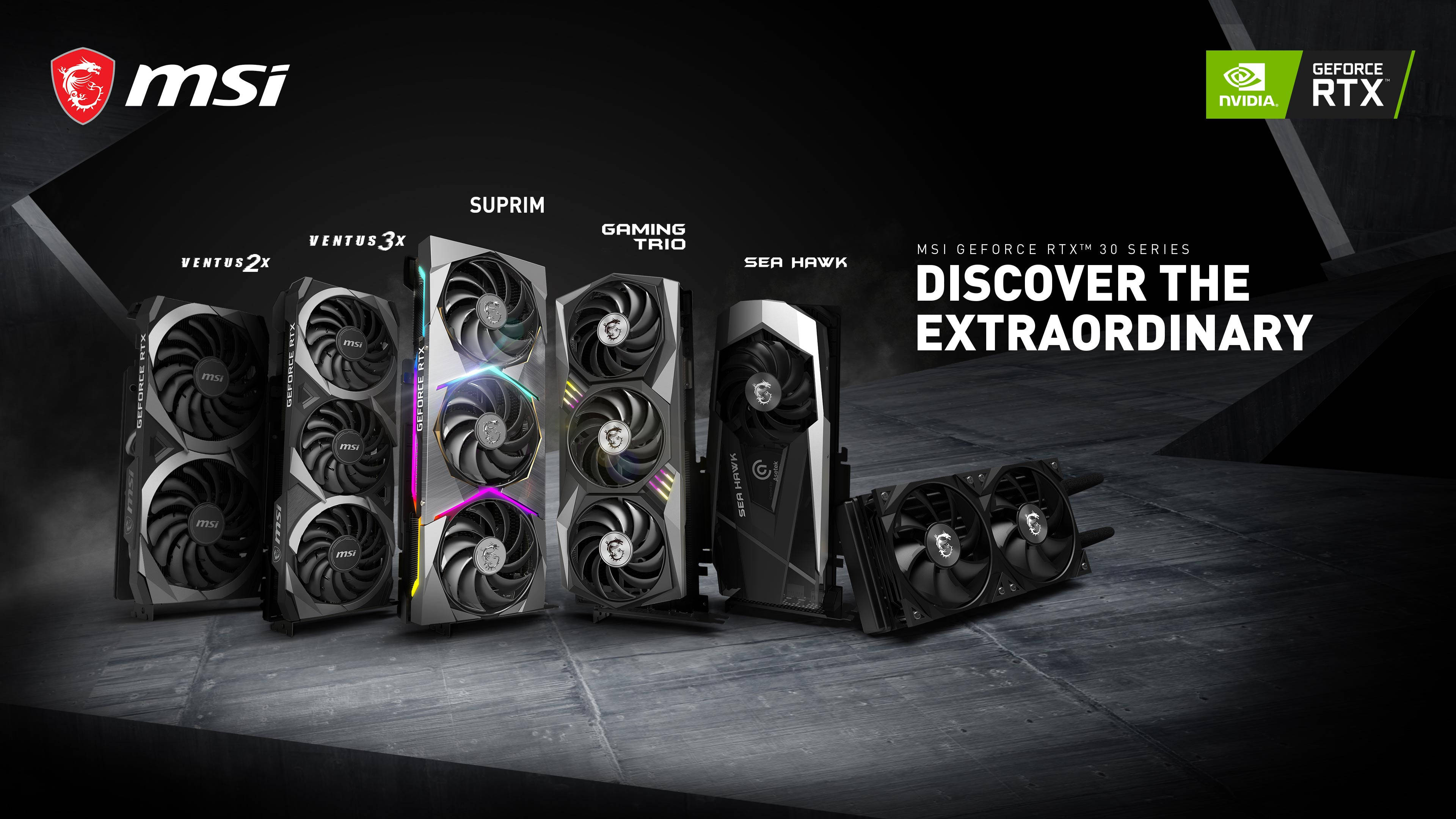 MSI 4K GeForce RTX 壁紙 — 五張MSI GeForce RTX 30系列顯示卡在昏暗的攝影棚中展示，帶有發光的RGB燈效和品牌標誌。