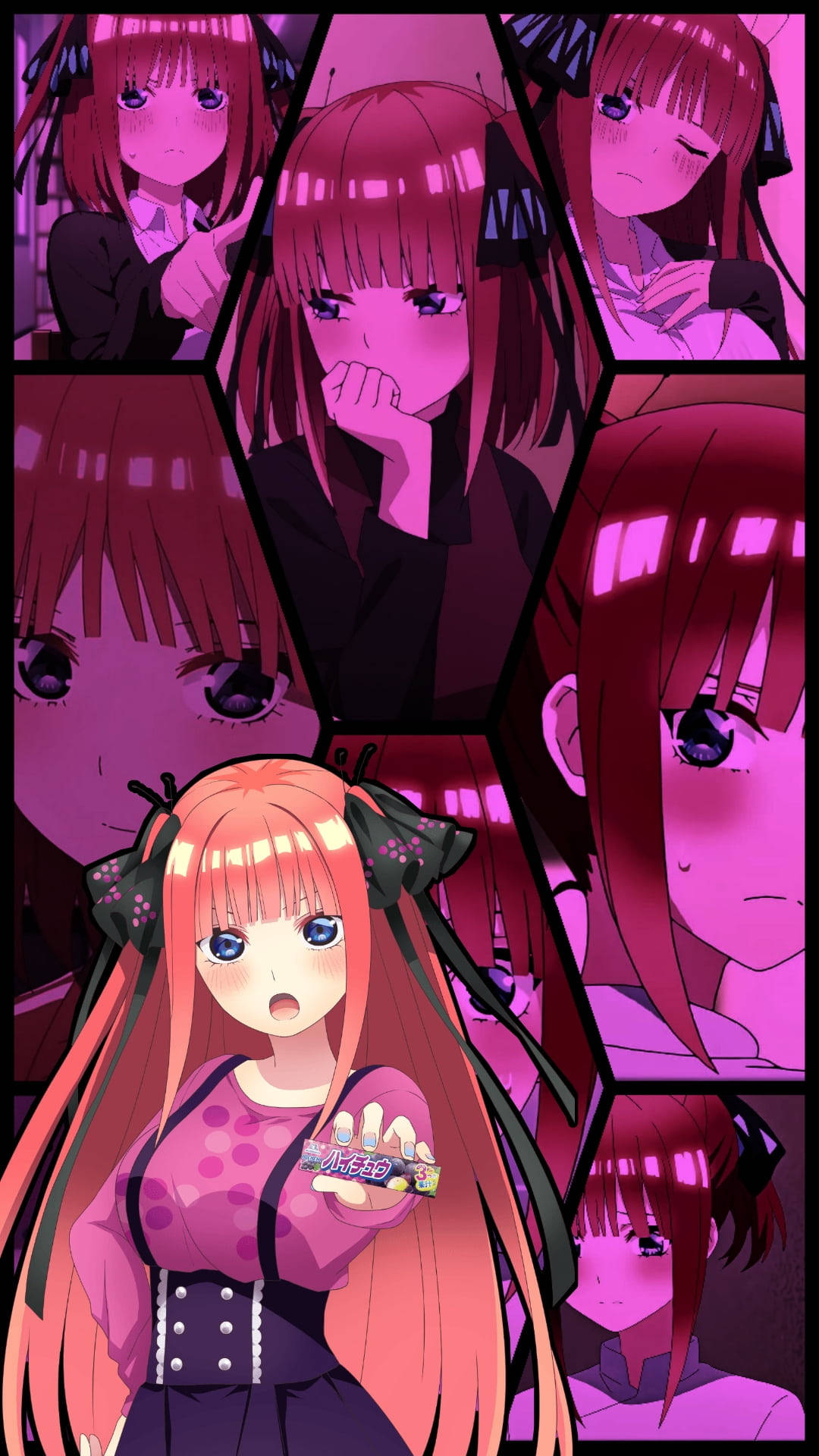 《五等分的新娘》二乃 Nakano 拼貼畫背景 壁紙 — 一幅充滿活力的動漫拼貼畫，描繪一個驚訝的橙髮女孩拿著糖果，周圍是粉紅色調的紅髮女孩特寫。