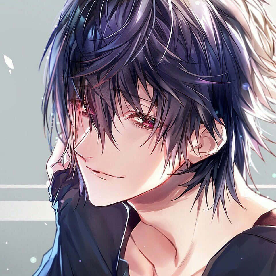 享受生活的年輕動漫男孩 壁紙 — 一個年輕黑髮紅眼男子在淡色背景前微笑的動漫特寫肖像。
