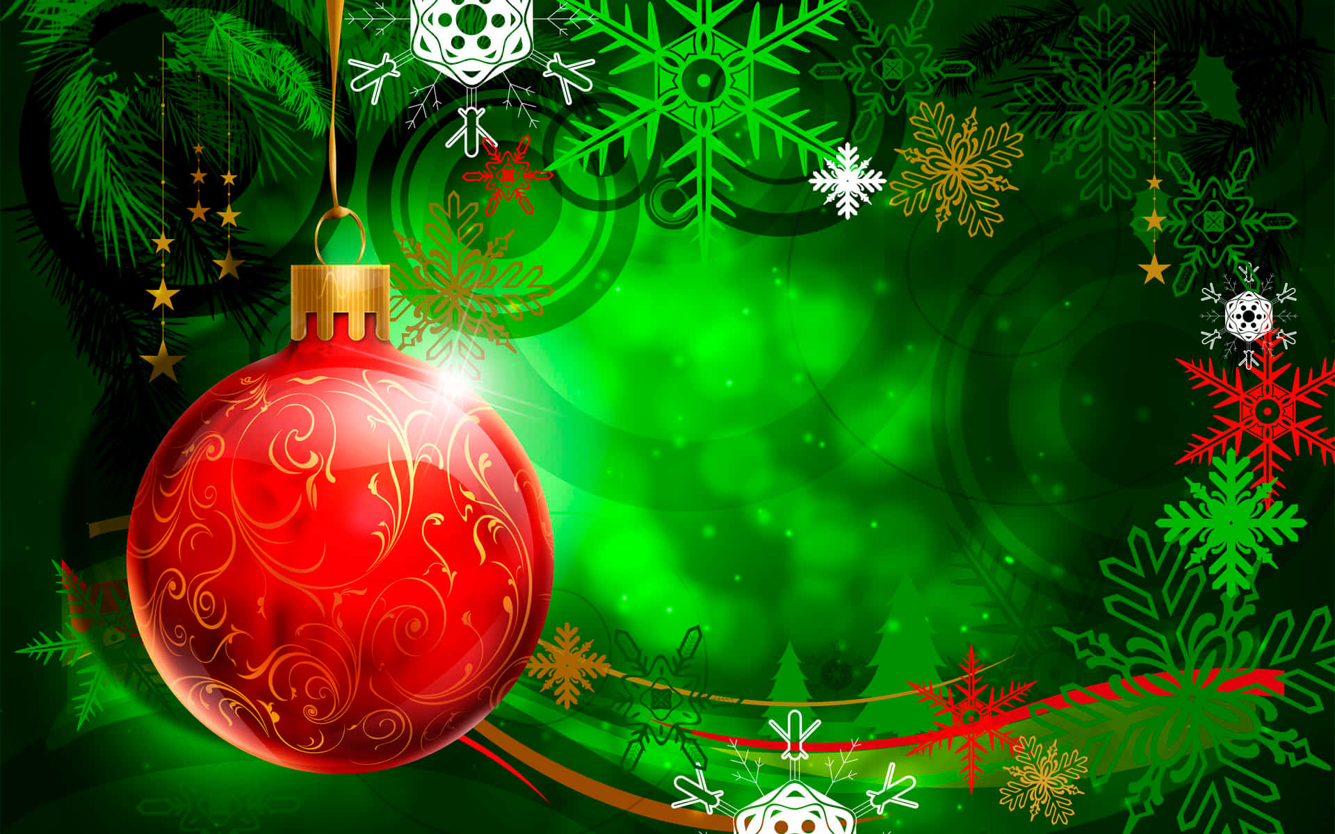 享受這聖誕節的歡樂時光 壁紙 — 一個帶有金色漩渦圖案的亮面紅色聖誕裝飾，掛在點綴著彩色雪花和松樹枝的鮮綠色背景前。