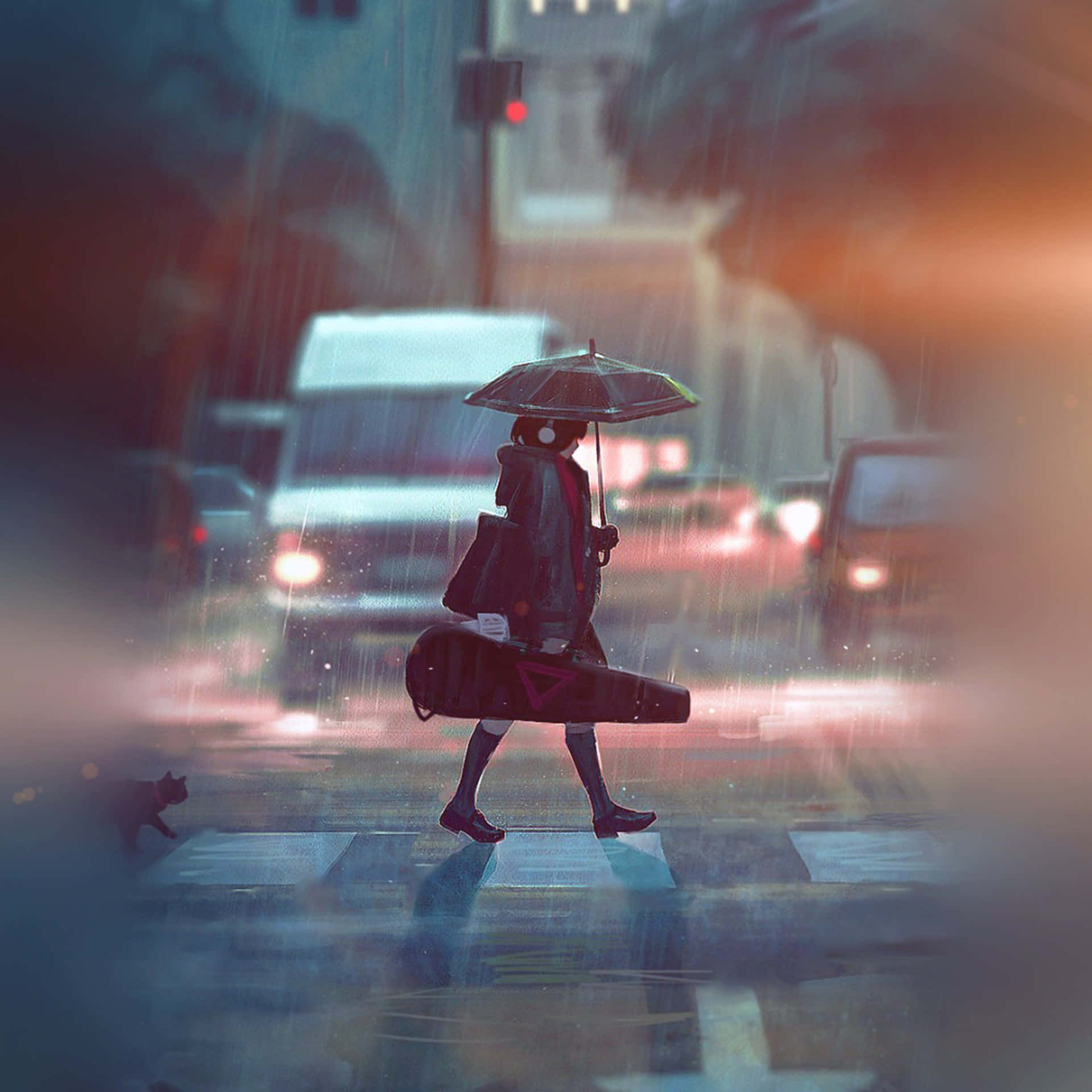 帶著雨傘和結他盒的人穿過下雨的城市街道，在黃昏時分。