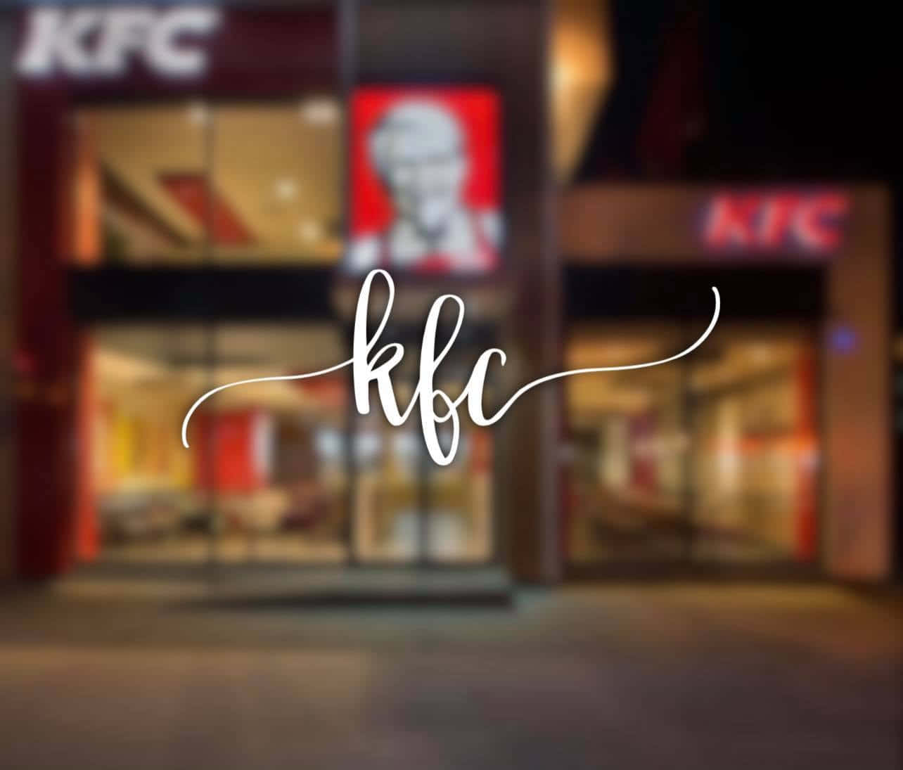 夜間的KFC餐廳，帶有發光標牌和草書標誌疊加。