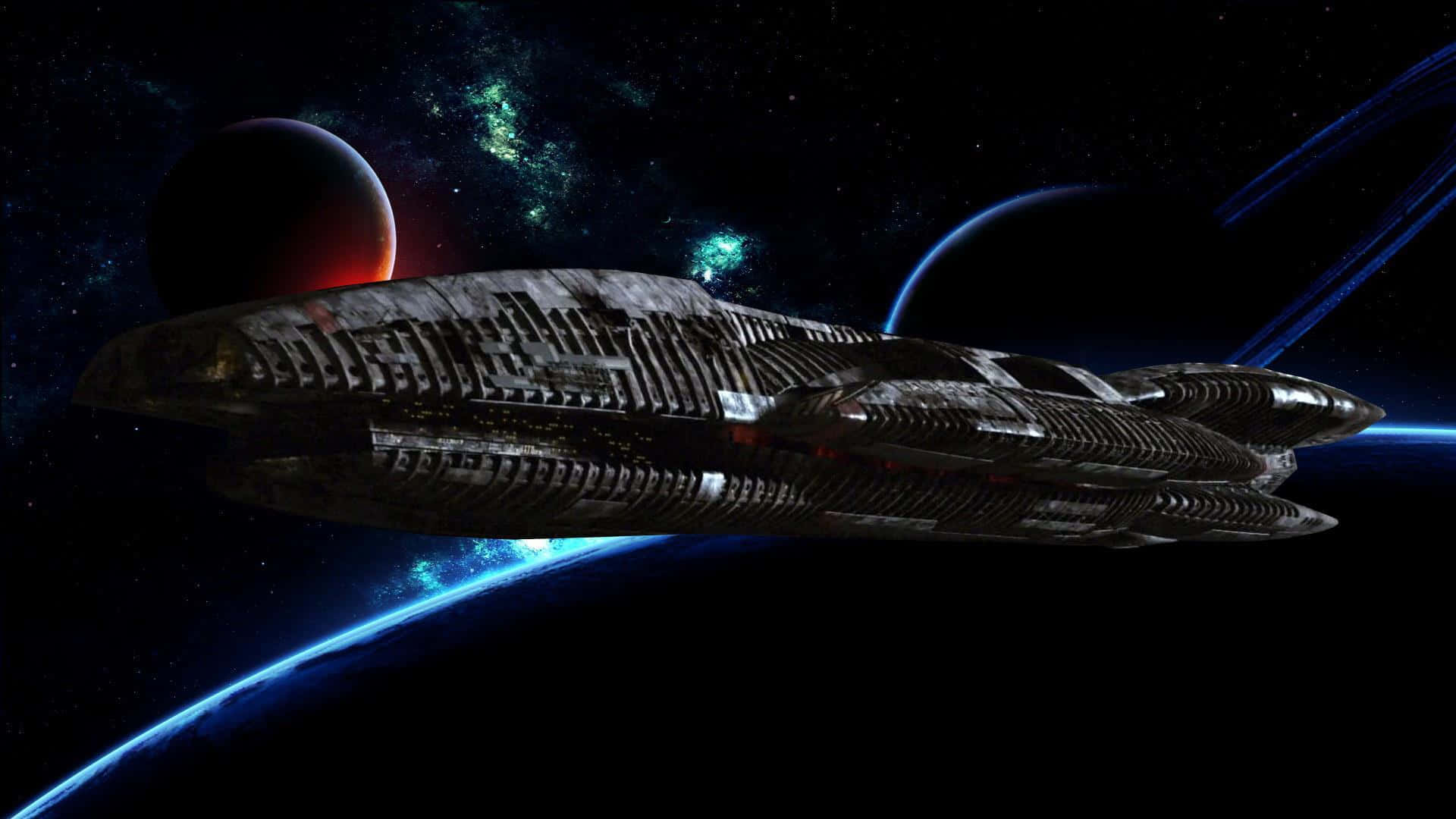未來太空船飛過星光燦爛的星系，伴隨著發光的星雲和行星。