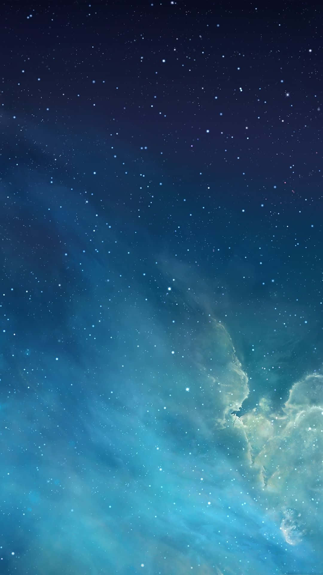 星空夜景，有鮮豔的藍色和藍綠色星雲以及發光的宇宙雲。