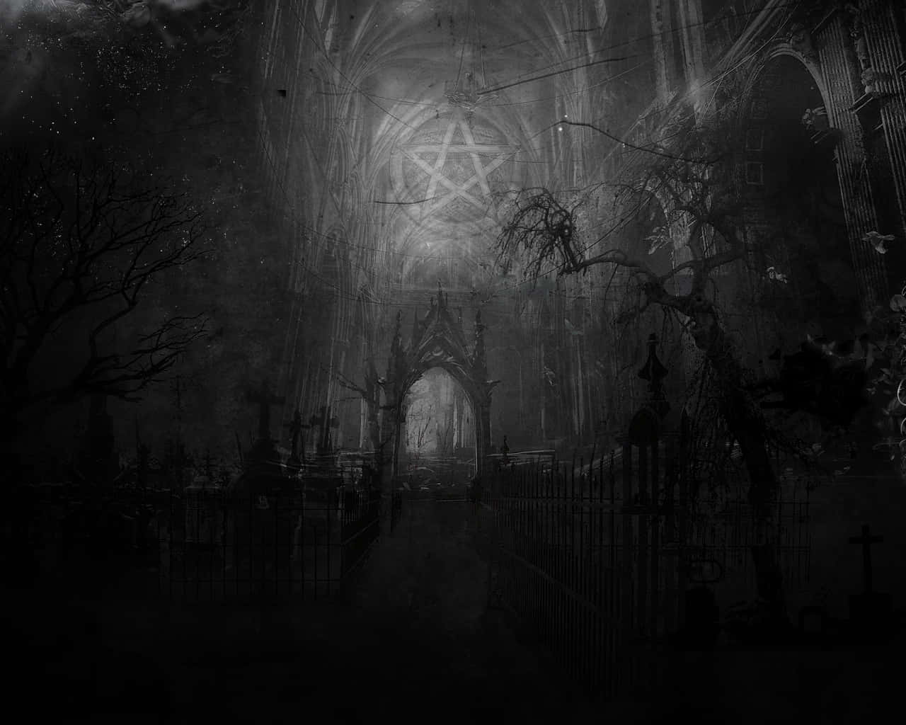 Occult 桌布 壁紙 — 令人毛骨悚然的黑白大教堂內部，帶有發光的五角星天花板、扭曲的樹木和籠罩在迷霧中的哥德式拱門。