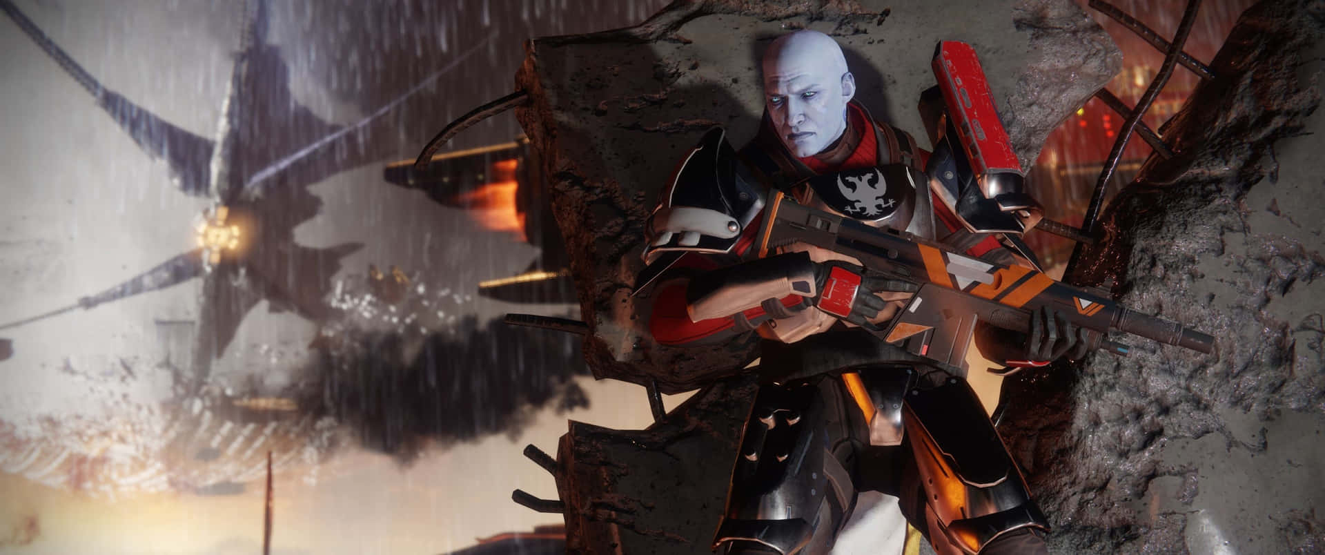 以 3440x1440p 解析度享受《Destiny 2》的刺激動作 壁紙 — 一個光頭戰士身穿紅黑盔甲，從破損的混凝土牆上開火，雨水落下，爆炸照亮背景。