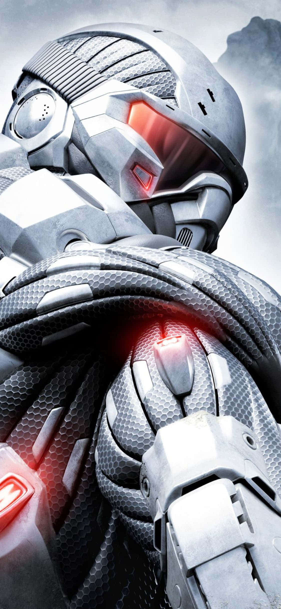 以 iPhone X 進入 Crysis 3 的叢林 壁紙 — 未來裝甲士兵的特寫，眼睛和胸口發出紅光，背景是霧氣繚繞的山脈。