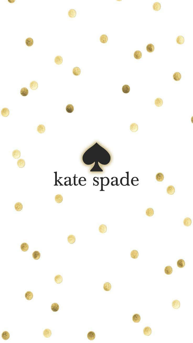 以 Kate Spade 的鮮豔時尚配件更新衣櫥 壁紙 — 白色背景散落金色箔點，帶有黑色黑桃標誌和 'kate spade' 文字。
