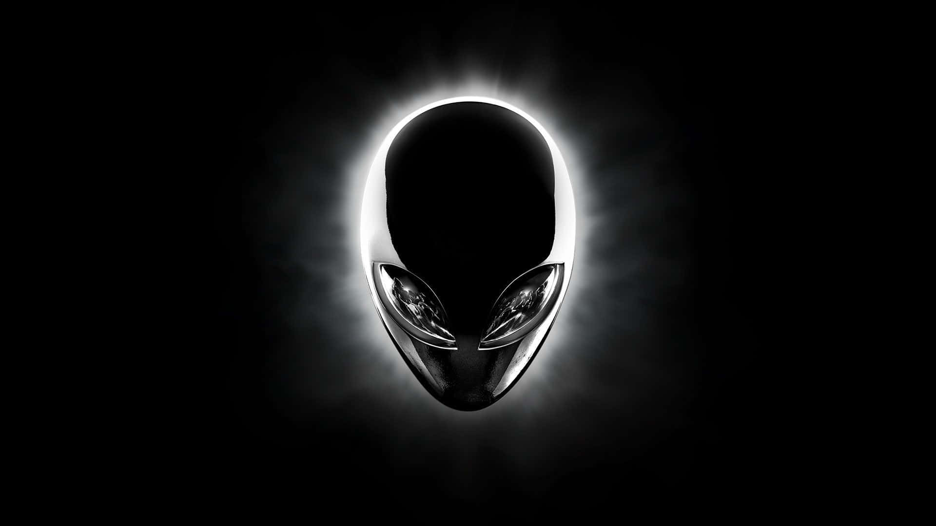 黑色背景上的發光外星人頭部剪影