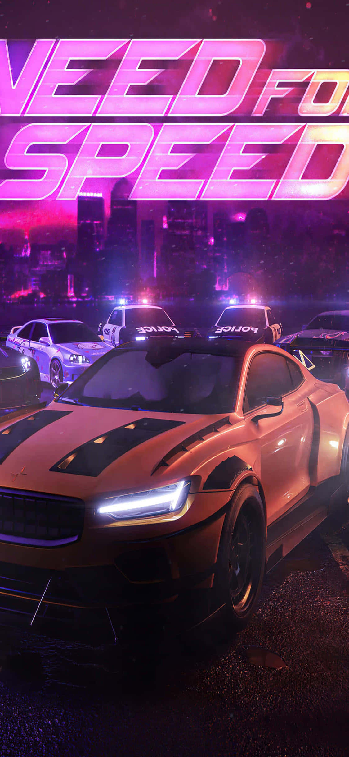 以iPhone Xs與《Need for Speed Heat》燃燒橡膠！ 壁紙 — 一輛發光的橙色跑車在霓虹燈閃爍的城市景觀中飛馳，警車在充滿活力的紫色天空下追捕。