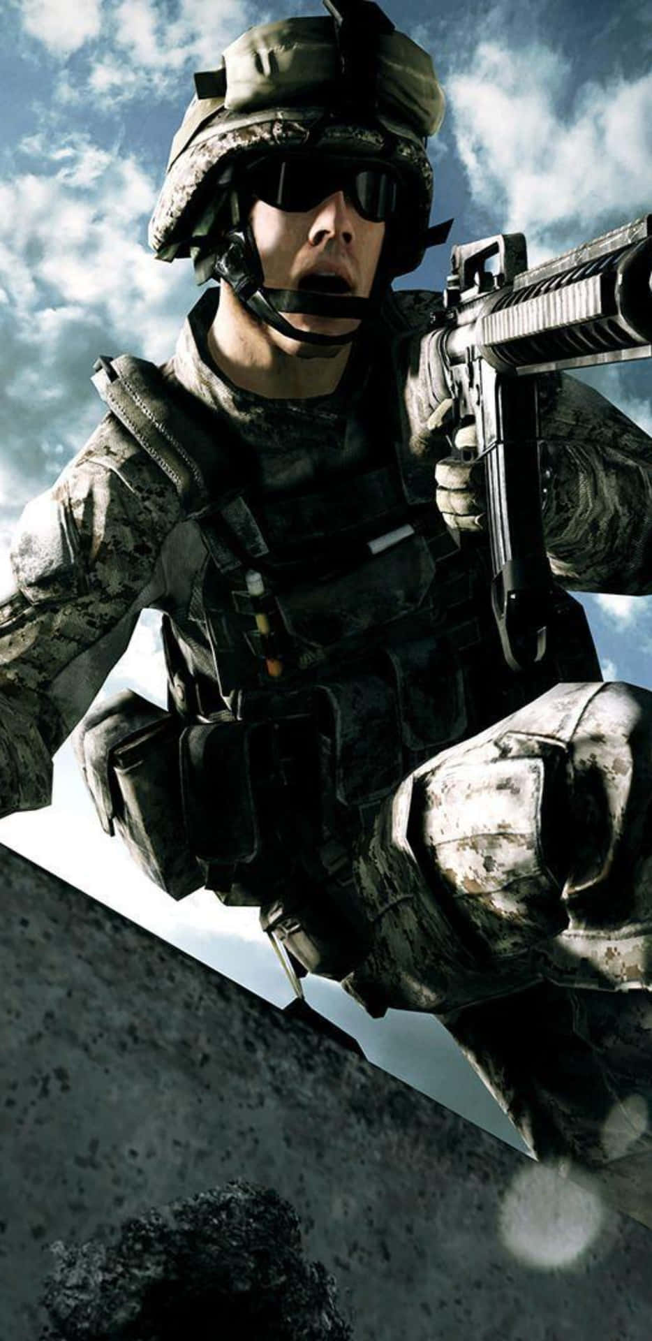 身穿迷彩服的士兵在多雲天空下瞄準步槍