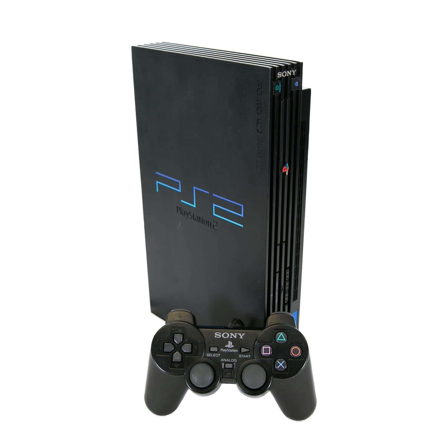 以PlayStation體驗前所未有的遊戲樂趣 壁紙 — 黑色PlayStation 2主機連控制器直立於純白背景上。