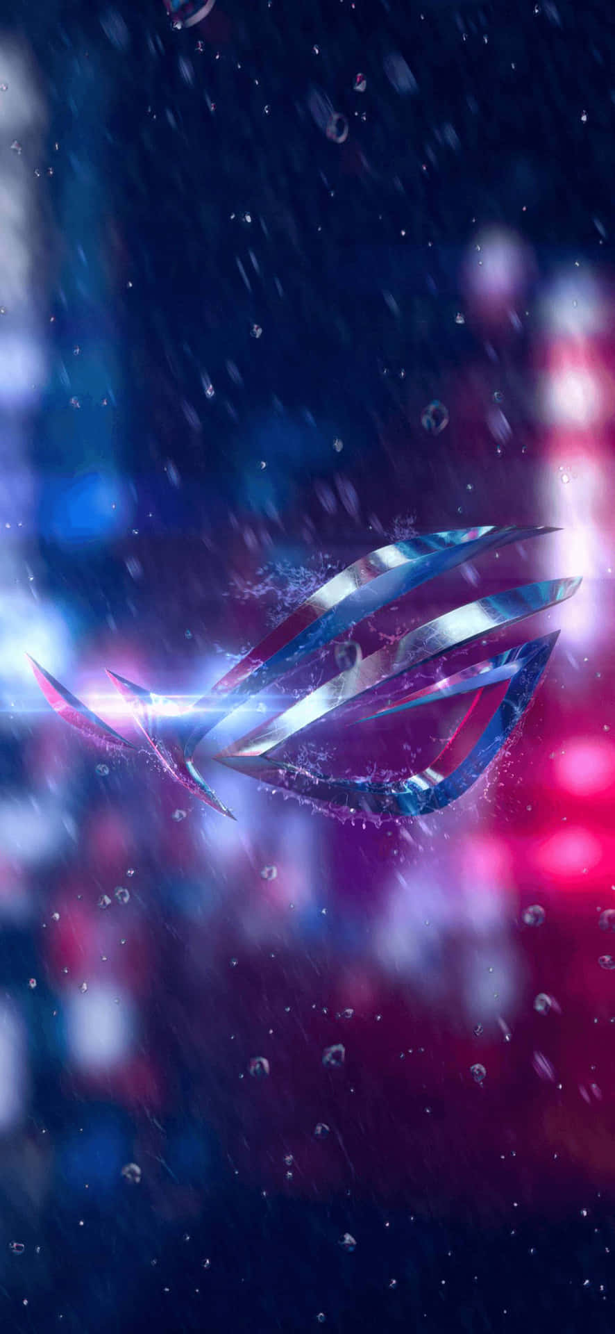 夜間霓虹燈光下，雨中發光的 ROG 標誌。
