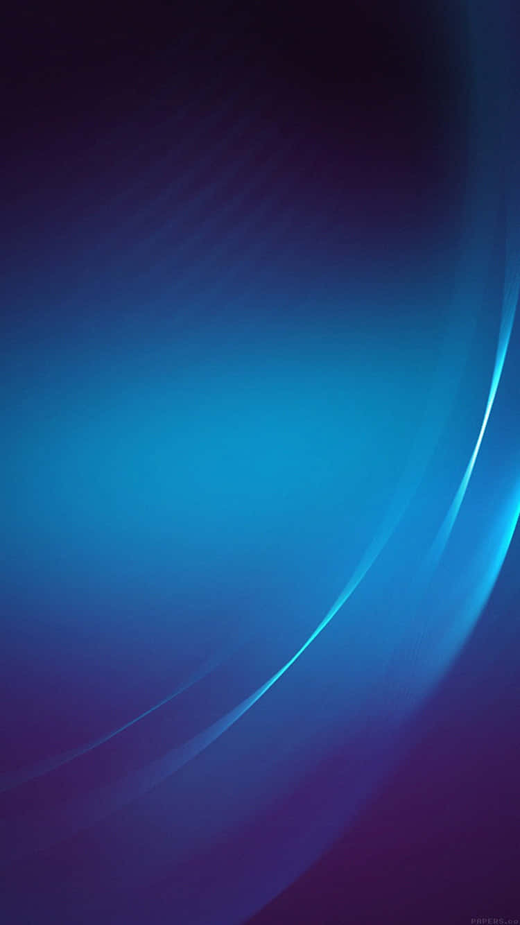 流動的藍色與紫色光曲線構成的抽象數位背景。