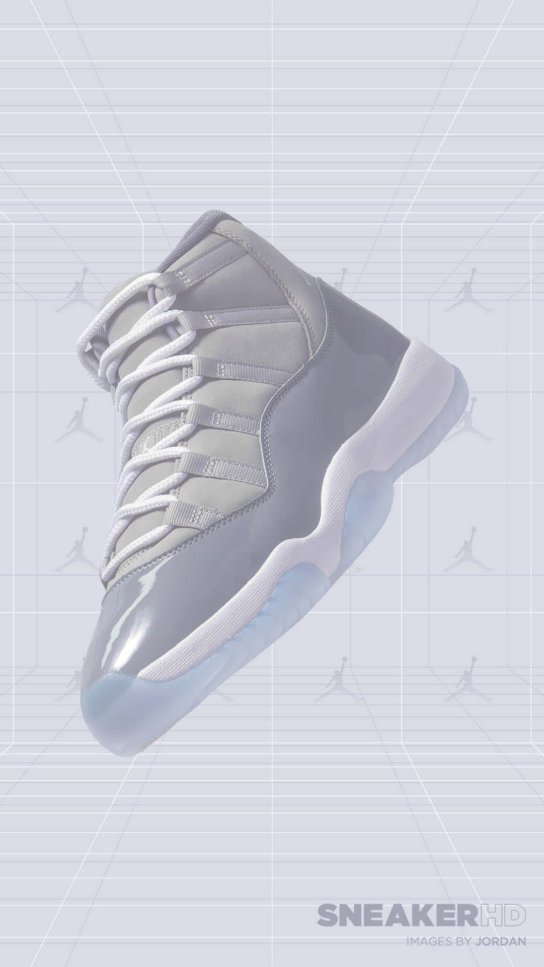 漂浮的銀色 Jordan 11 運動鞋，背景為網格和 Jumpman 標誌。