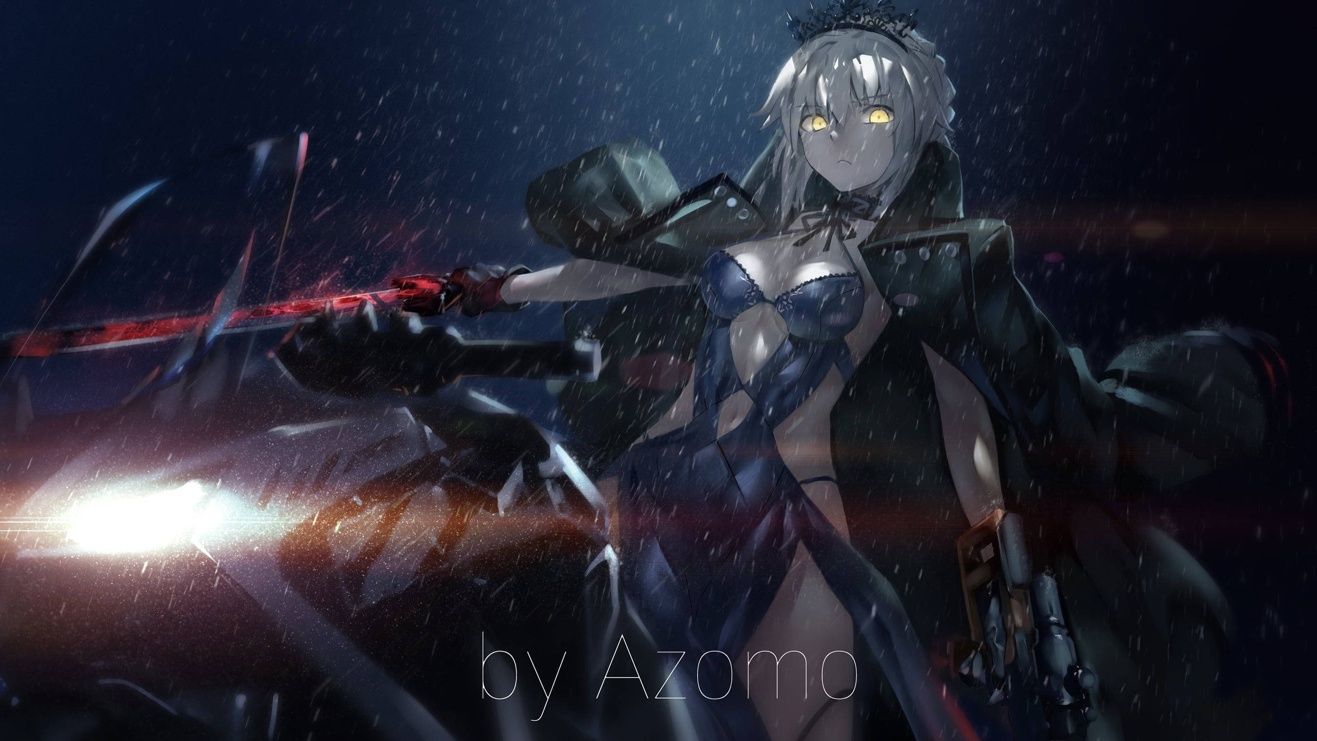 以正義之名擊退邪惡：聖女劍士珍妮·蘭瑟·Alter 準備戰鬥 壁紙 — 一位銀髮、黃色發光眼睛的動漫女孩在黑暗的雨夜場景中揮舞著一把發光的紅色劍。