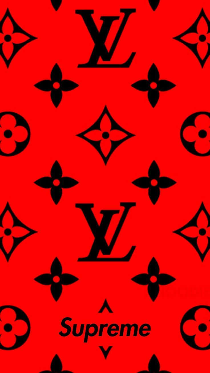紅色背景，帶有黑色 Louis Vuitton 字母組合和 Supreme 標誌圖案。