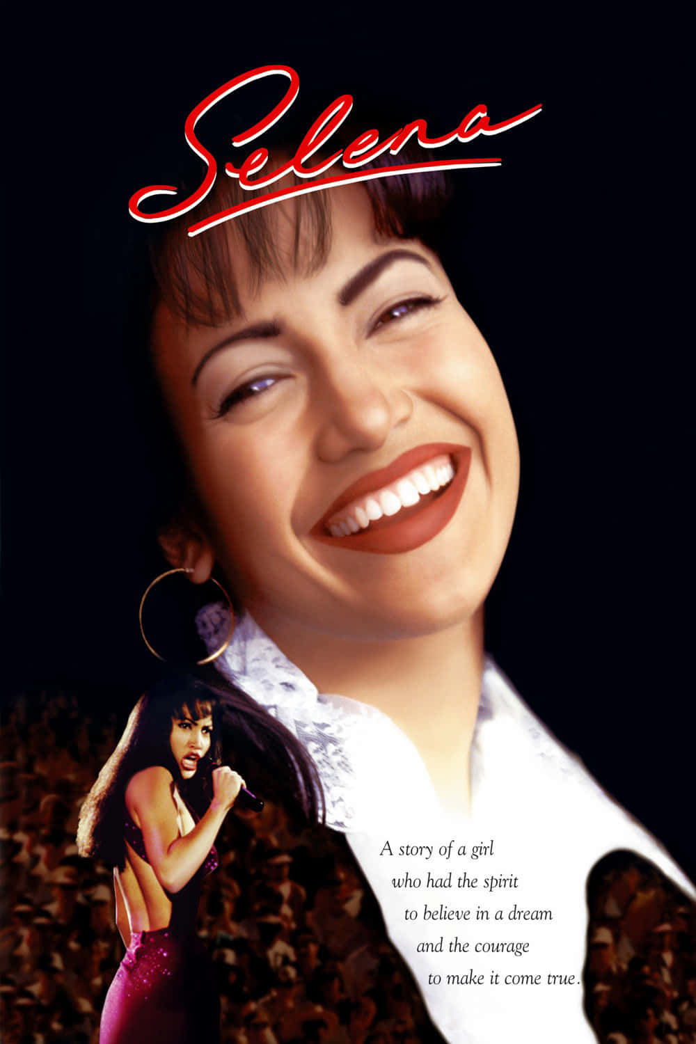 Selena Quintanilla 微笑，上方有她的名字以紅色字體呈現，下方有她唱歌的較小圖像。
