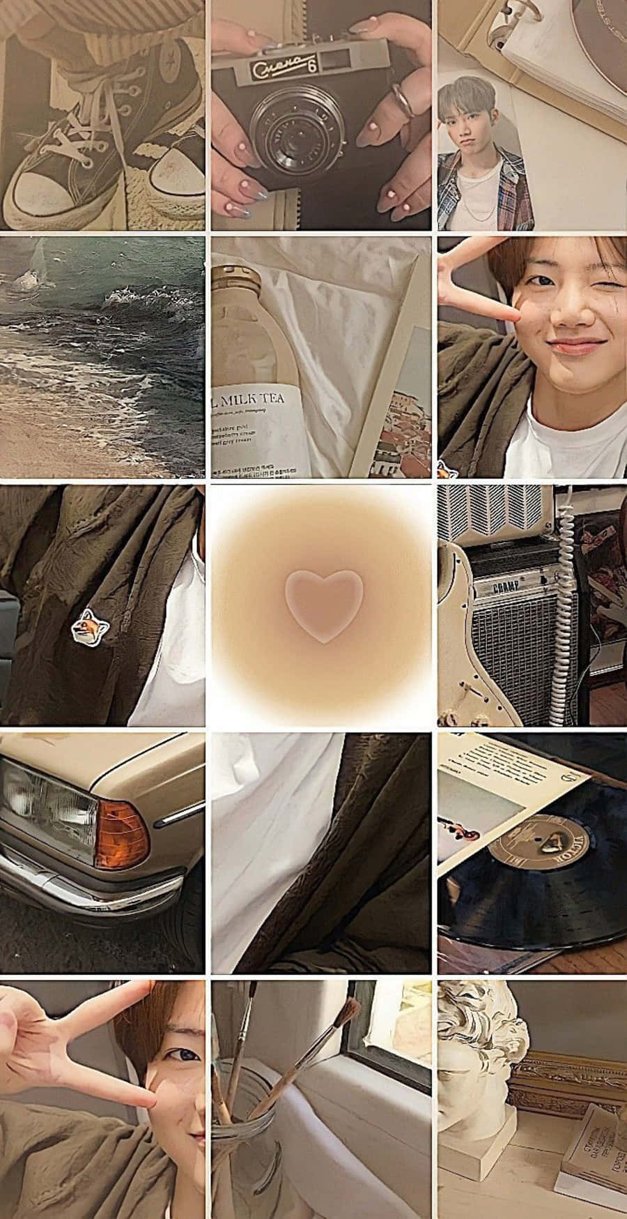 Korean Beige Aesthetic 桌布 壁紙 — 以運動鞋、復古相機、茶、結他和微笑面孔在溫暖色調中組成的舒適生活風格時刻拼貼畫。
