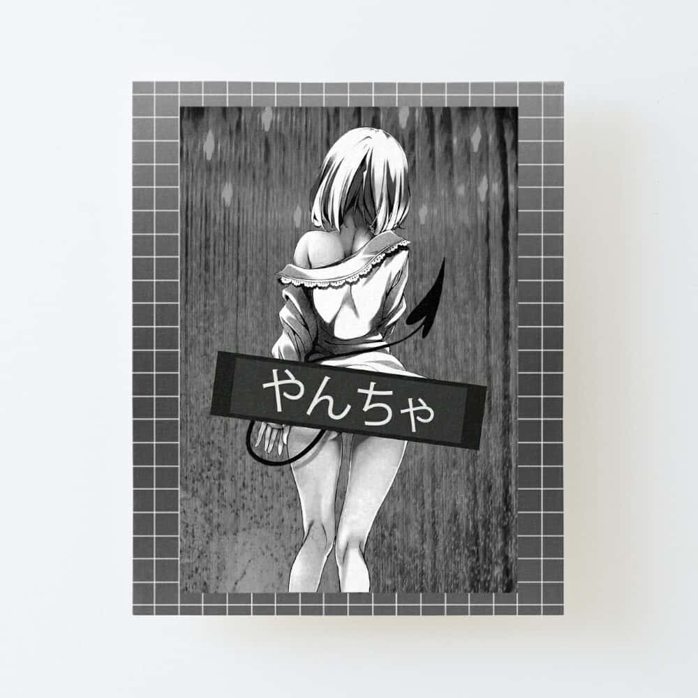 短髮動漫女孩在木質背景前舉著一個帶有日語文字的牌子。