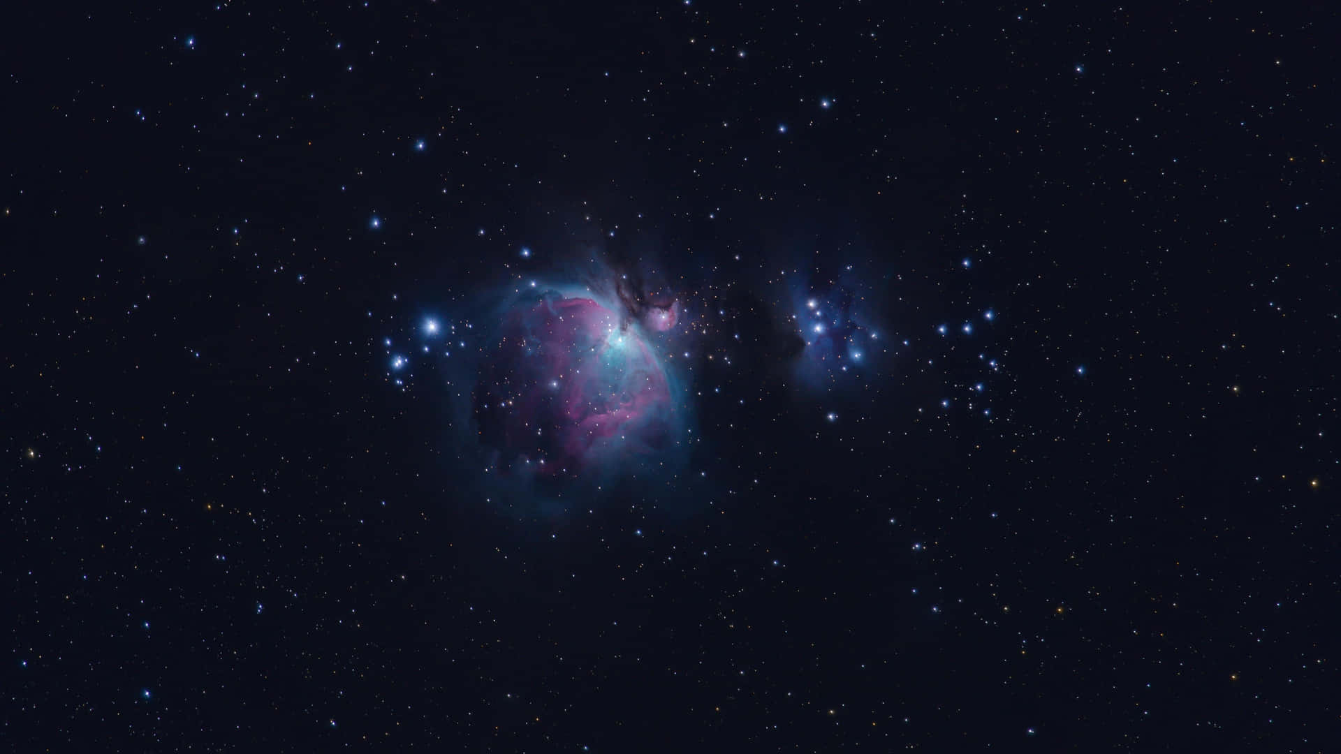 夜空中帶有星星的彩色星雲