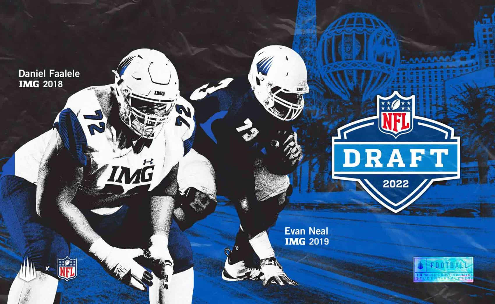 兩名穿著足球裝備的NFL選秀新秀蹲下。