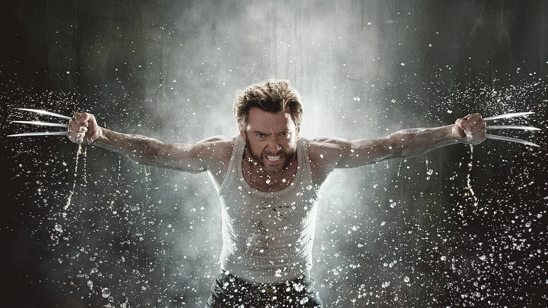 狼人（Wolverine）在暴風雨中伸出利爪咆哮。