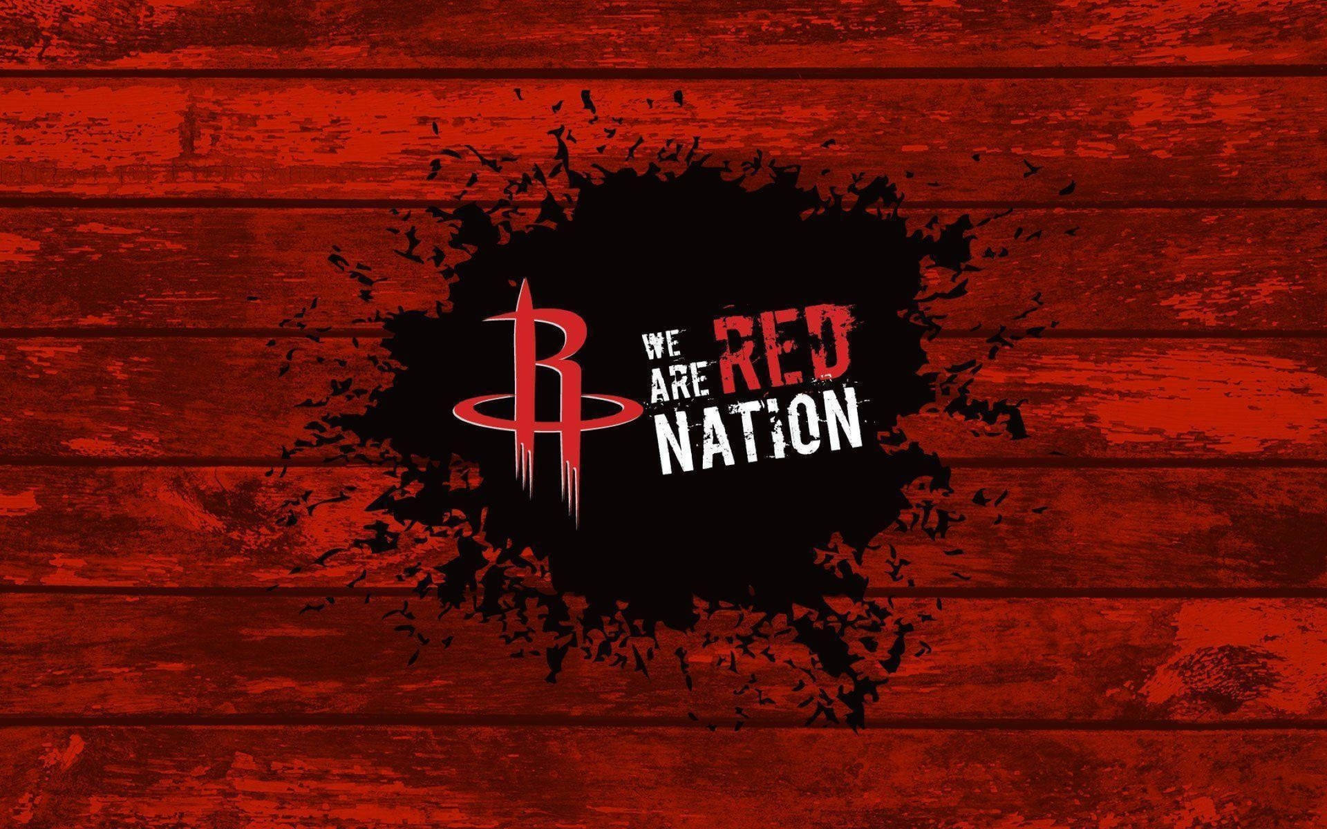 侯斯頓火箭隊標誌，帶有「We Are Red Nation」文字，背景為紅色木材。
