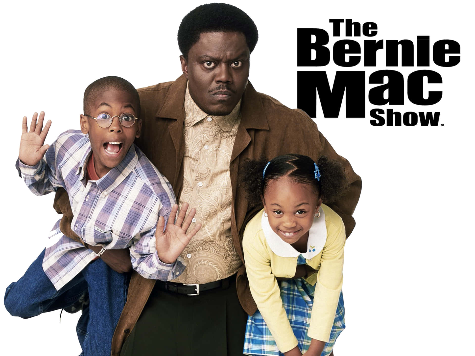 《Bernie Mac 秀》宣傳照中的 Bernie Mac 與兩個小孩。