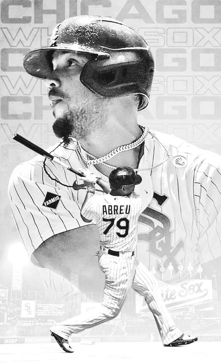 身穿芝加哥白襪隊球衣的棒球手Jose Abreu在球隊標誌背景下揮棒。