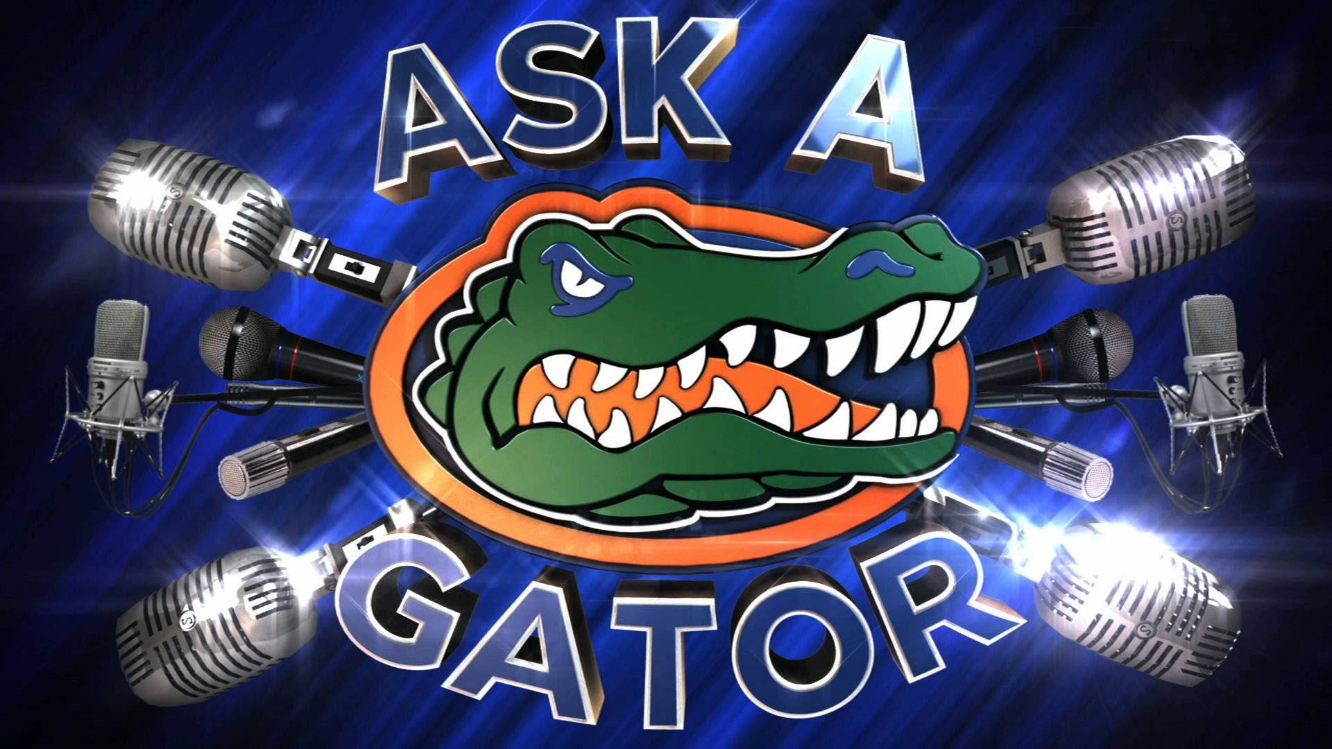 復古麥克風環繞著一個帶有「Ask A Gator」文字的綠色鱷魚吉祥物標誌。