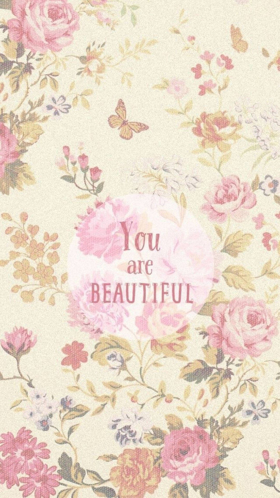 帶有蝴蝶和「You are BEAUTIFUL」文字的花卉牆紙。