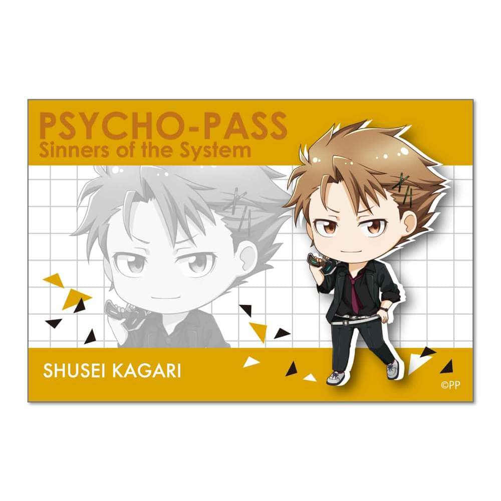 Shusei Kagari 桌布 壁紙 — 來自《PSYCHO-PASS 心靈判官》的Q版動畫角色狡嚙慎也，自信地站在網格背景前，帶有灰階肖像和幾何形狀。