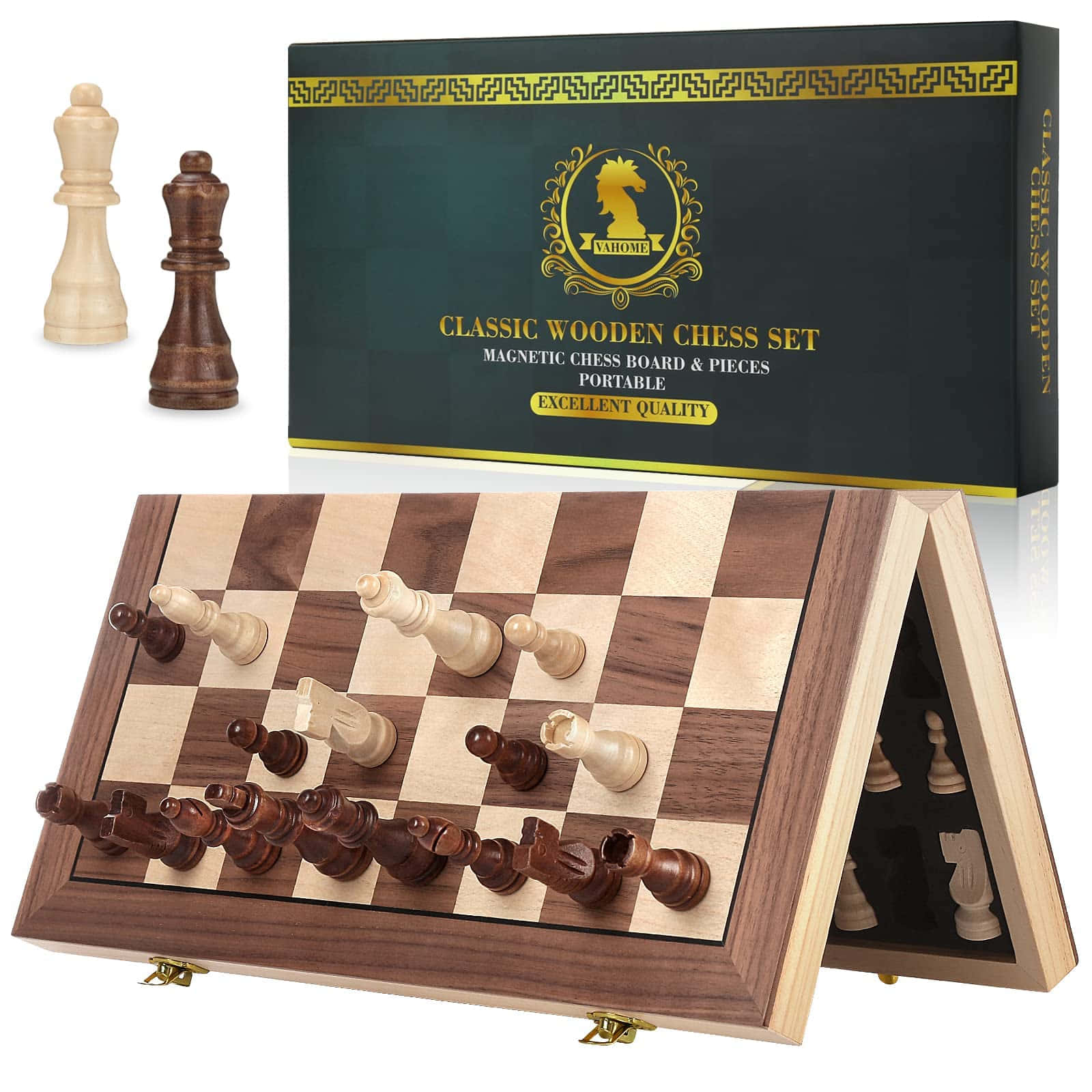 Chessboard 桌布 壁紙 — 便攜式木製國際象棋套裝，帶磁性棋子，在棋盤上打開展示，附有儲物格和品牌盒子。