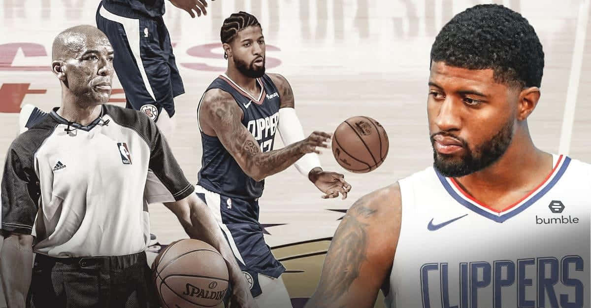 NBA籃球球員和裁判在場上比賽中