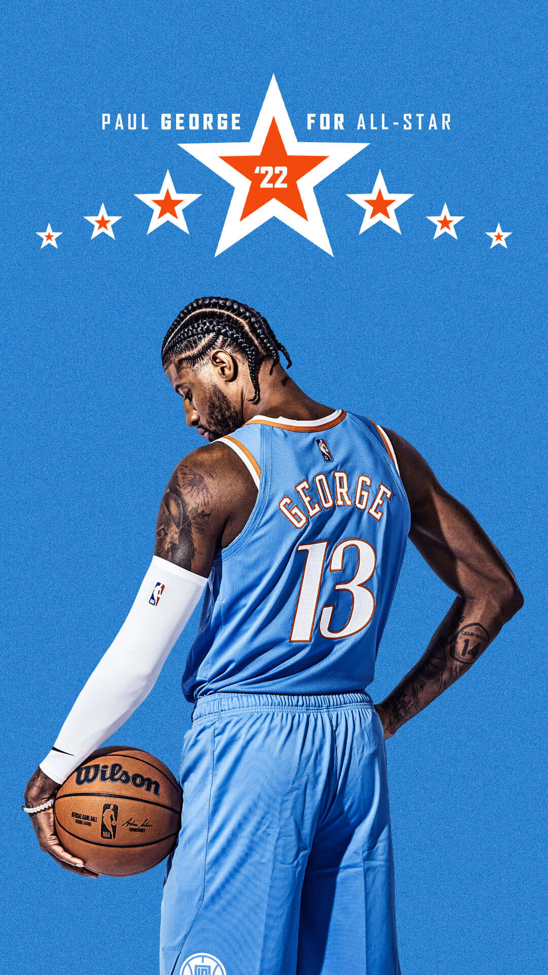 Paul George 身穿藍色全明星球衣，手持籃球，上方有星星。