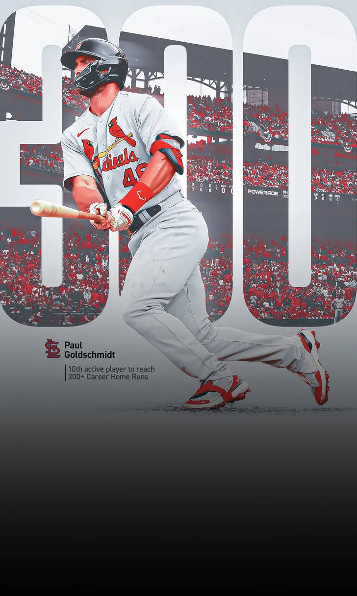 身穿紅雀隊球衣的棒球選手 Paul Goldschmidt 在球場揮動球棒。