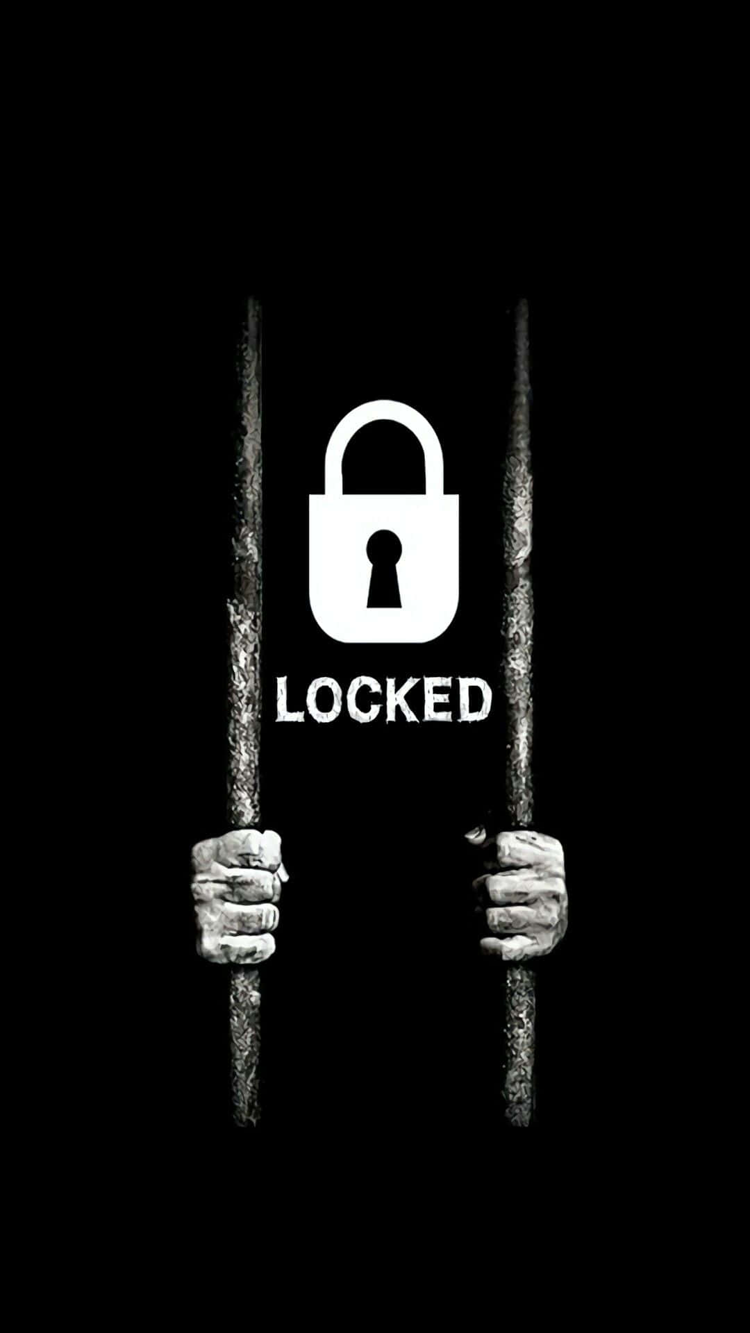 手抓住監獄鐵欄杆，帶有掛鎖和單詞locked。