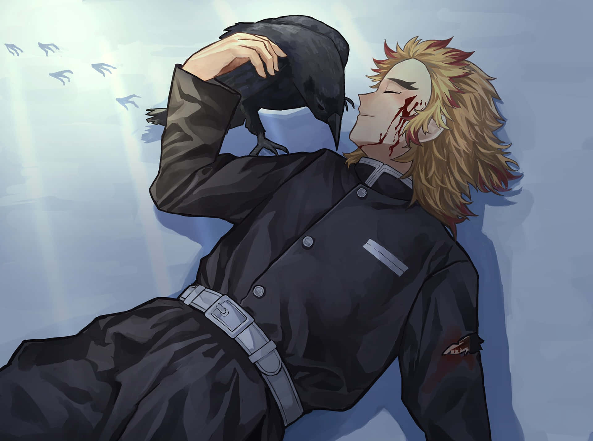 倒地的武士動漫角色 壁紙 — 一位金髮動漫戰士身穿深色制服，肩上棲息著一隻烏鴉，在蒼白的天空下與飛鳥一起平靜地休息。