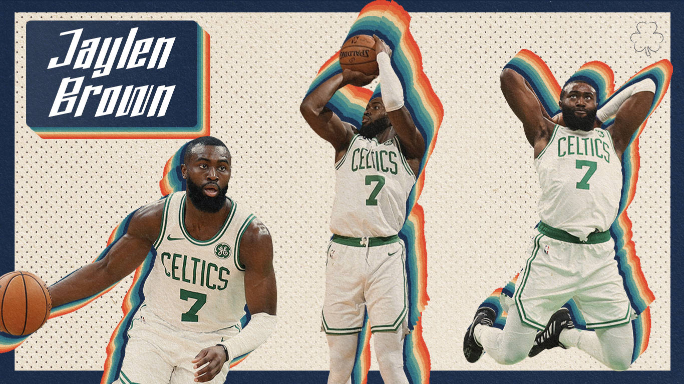 傑倫·布朗復古拼貼 壁紙 — Jaylen Brown 身穿塞爾特人球衣，以三個動態姿勢展示，帶有彩虹能量軌跡，背景為點狀。
