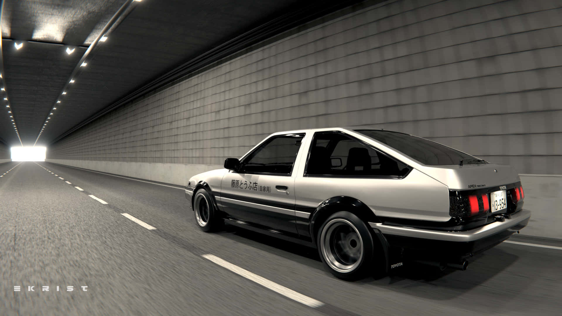 銀色AE86跑車疾馳穿過一條長長的混凝土隧道。