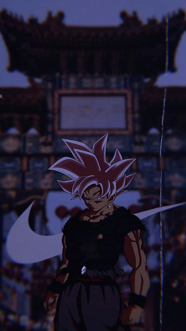 動漫角色悟空身穿黑色服裝，在黃昏時分站在華麗的大門前。