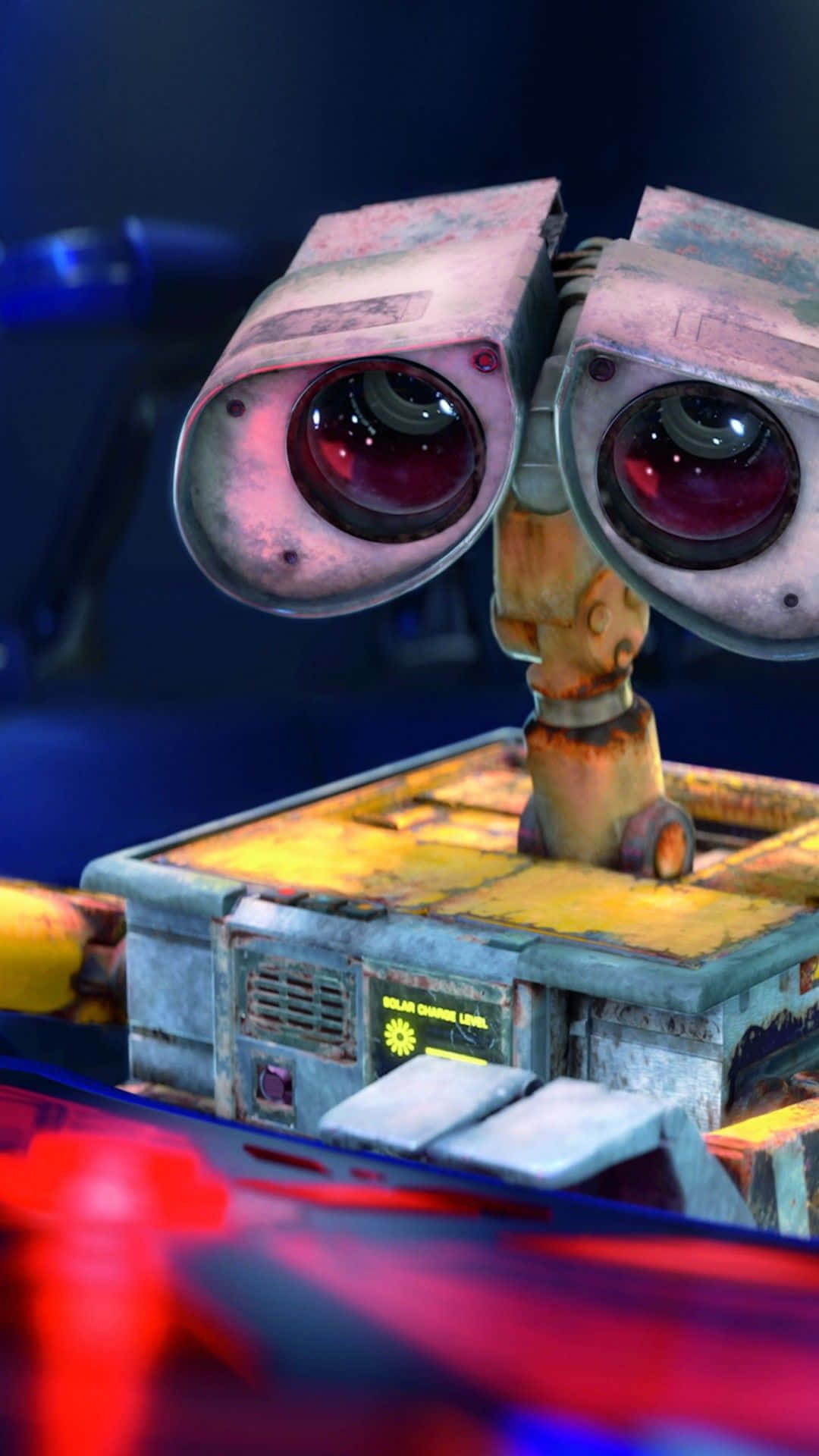 在未來主義環境中，擁有大型富有表情眼睛和生鏽身體的 Wall-E 機器人。