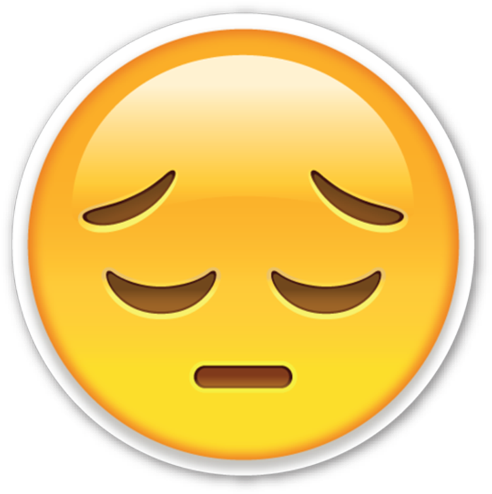 傷感表情符號 壁紙 — 一個黃色表情符號臉，閉著眼睛，嘴巴呈直線，在圓形黑白邊框內。