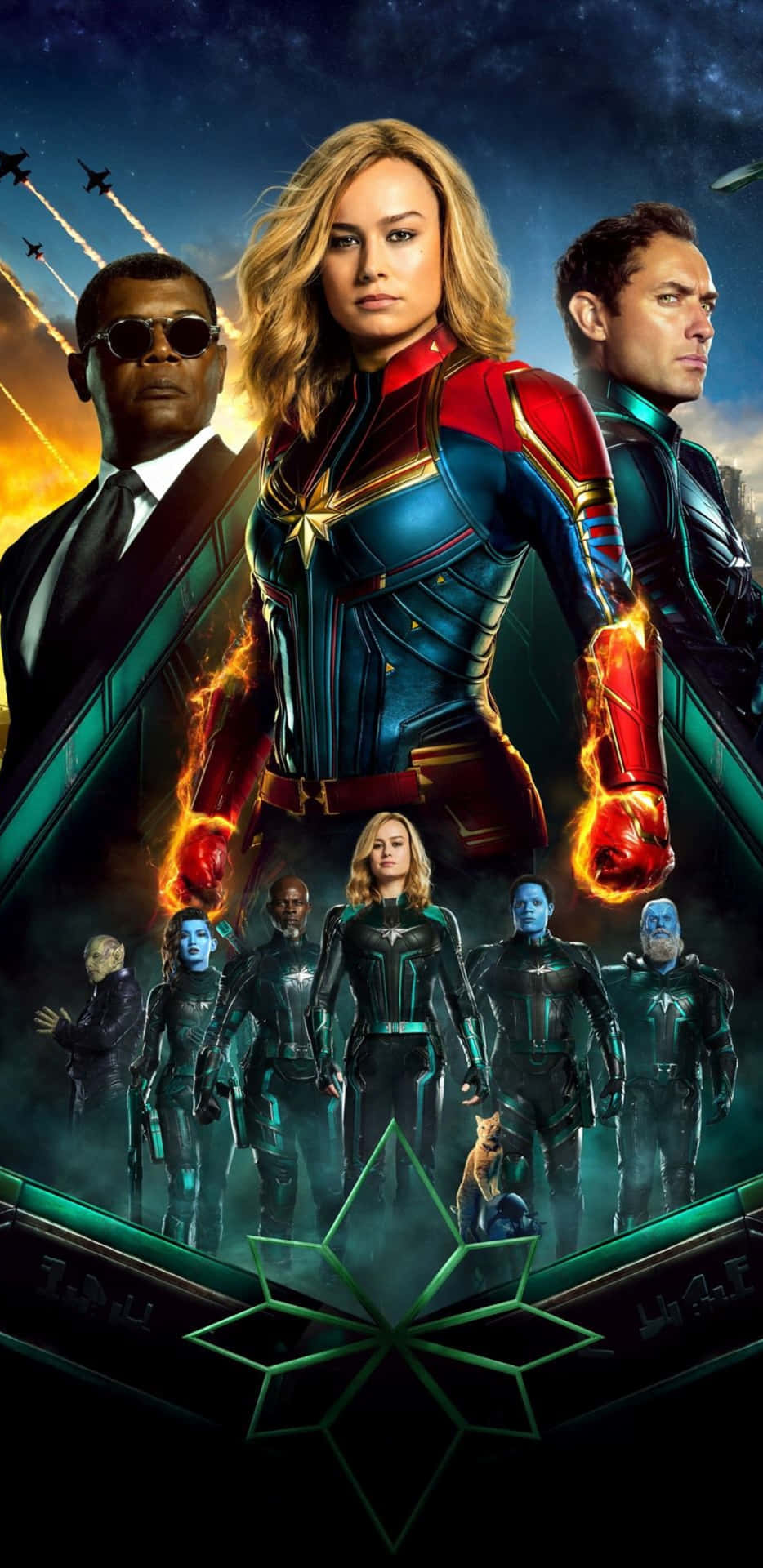 Captain Marvel 和她的團隊穿著超級英雄服裝，雙手發光，背景為宇宙。