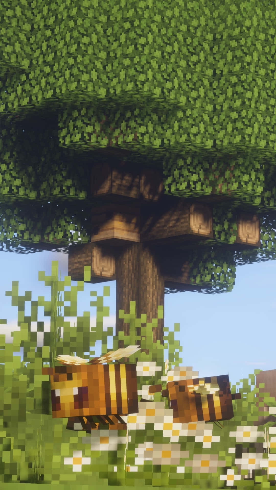 Aesthetic Bee 桌布 壁紙 — 像素化的蜜蜂在Minecraft風格的草地上，在塊狀樹下的雛菊附近盤旋。