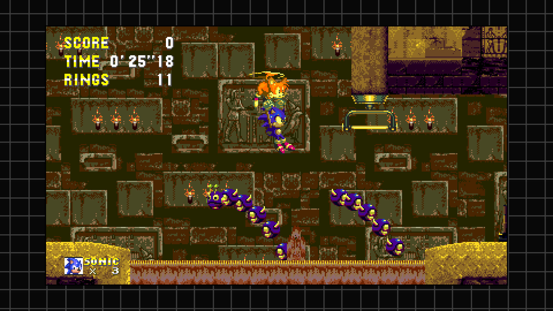 Sonic Sandopolis Zone 桌布 壁紙 — 像素化的超音鼠跳過黑暗的地牢關卡，收集金環並避開敵人，採用經典的16位元遊戲風格。