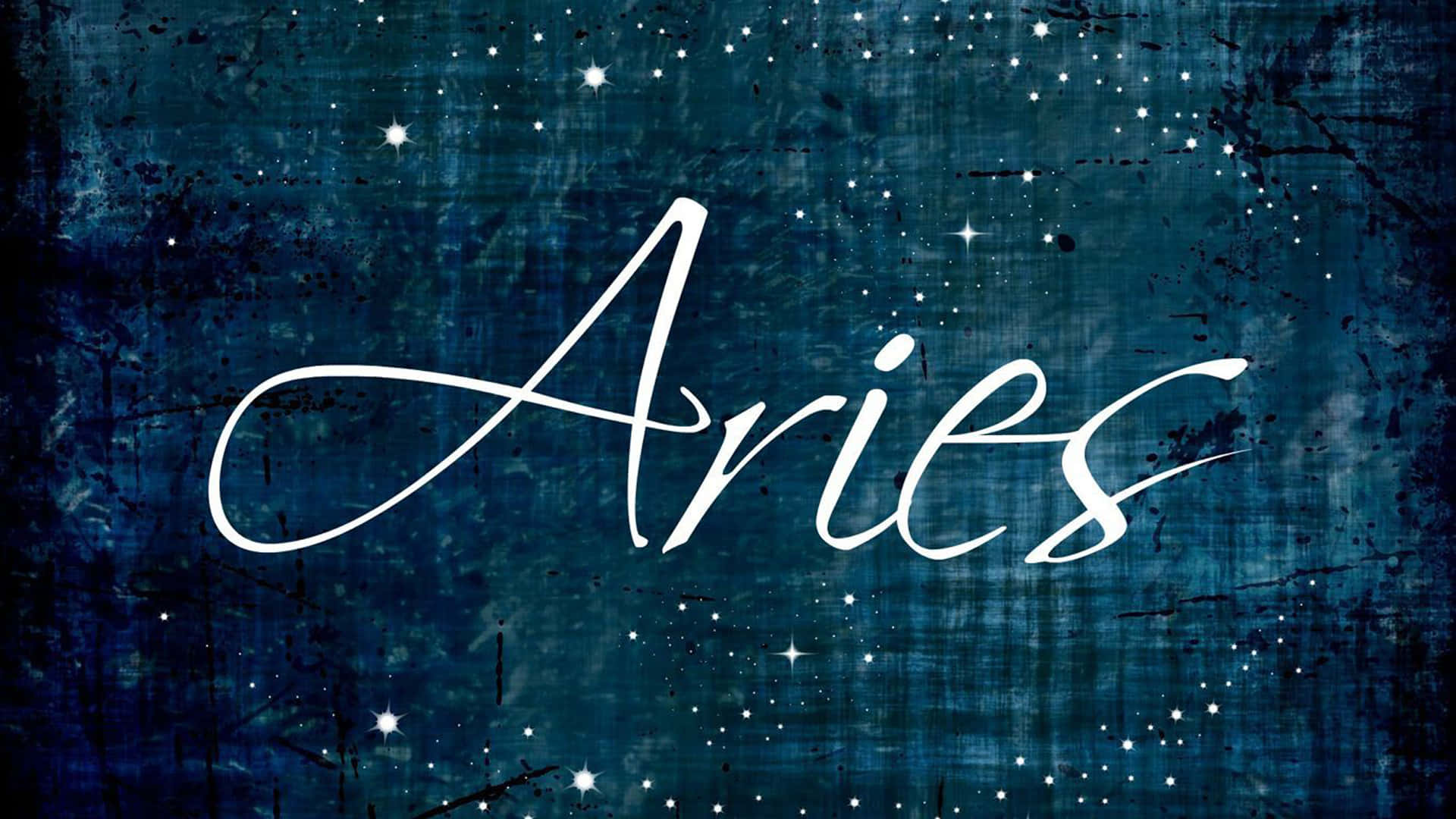 白羊座 桌布 壁紙 — 優雅白色草書字體的「Aries」一詞，漂浮在帶有紋理的深藍色星空夜空中。