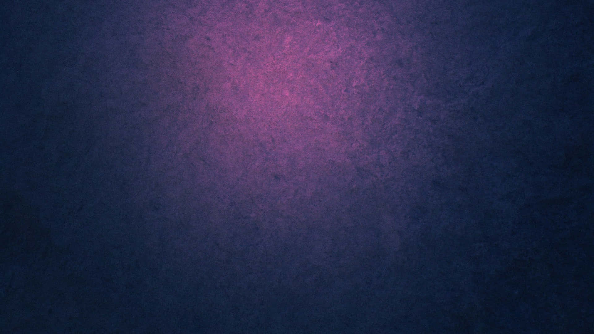 深藍色紋理牆壁，中央發光紫色