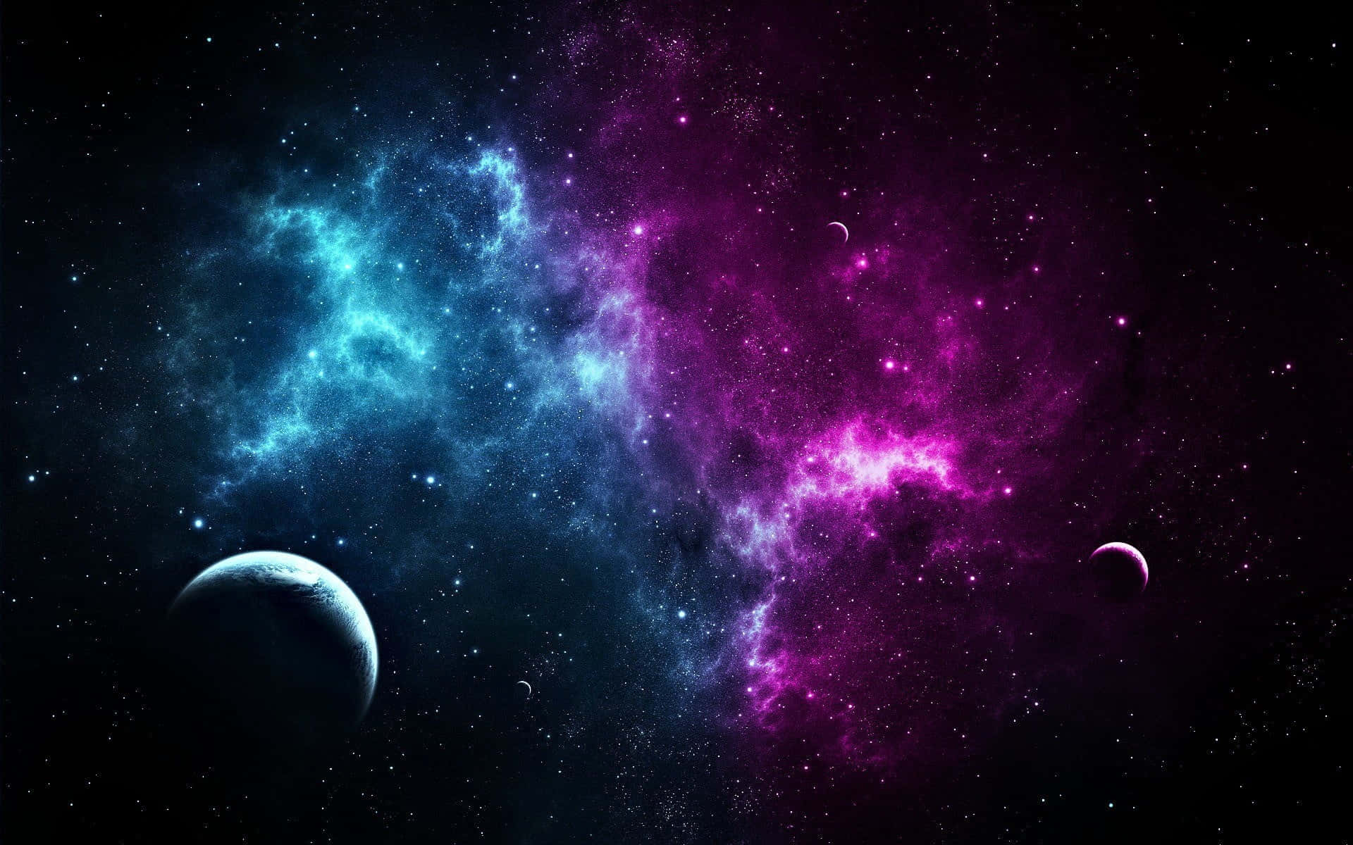 Galaxy Artwork 桌布 壁紙 — 充滿活力的宇宙星雲以電光藍和洋紅色在星空中旋轉，兩顆行星在深空中漂流。